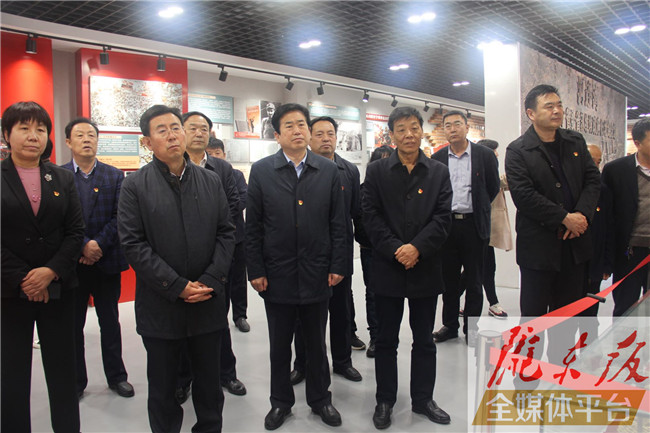 慶陽(yáng)市人大常委會(huì)機(jī)關(guān)黨員干部赴環(huán)縣開展“追尋紅色足跡，踐行初心使命”主題黨日活動(dòng)