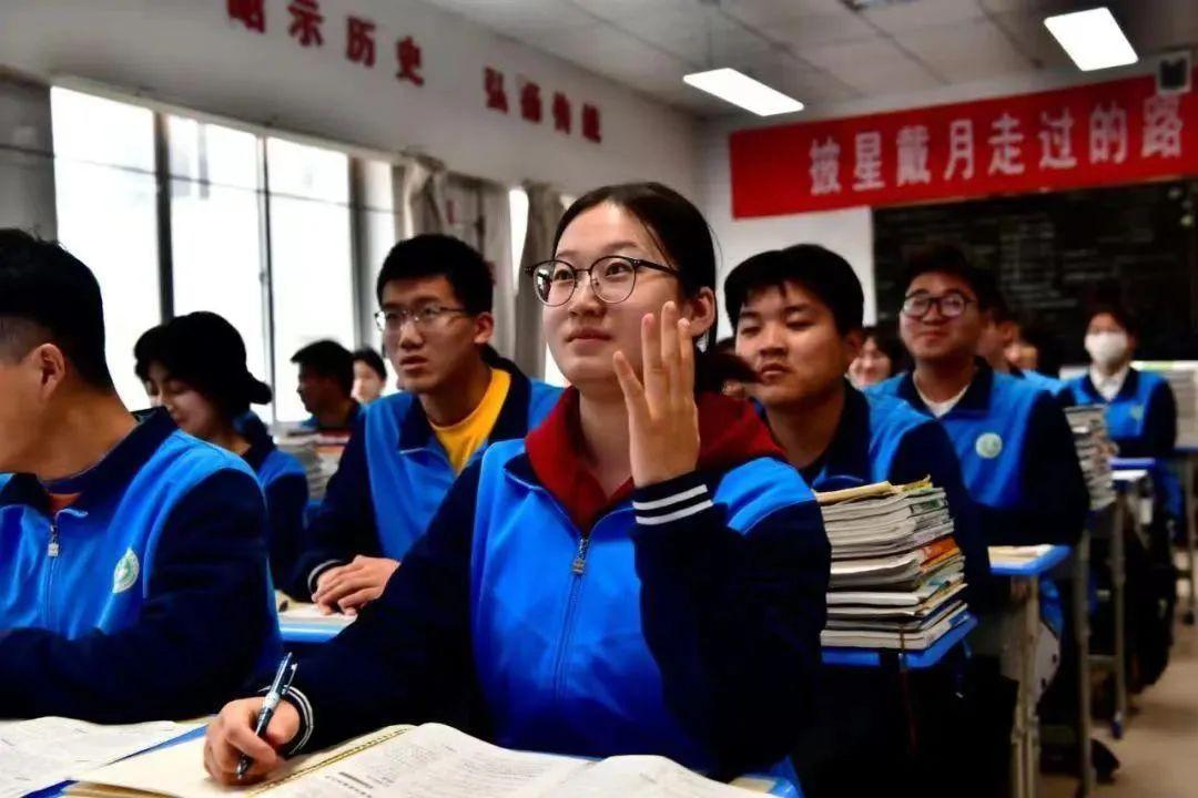 勵志！暖心！寧縣二中“高位截肢”女孩鞏瑜圓夢西北師大