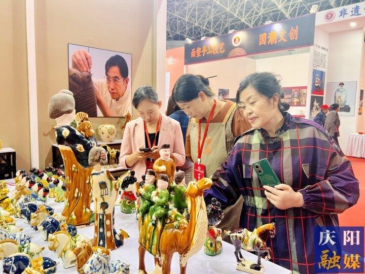 香包牽線聚人氣！第十八屆慶陽香包民俗文化節(jié)旅游綜合收入6100萬元